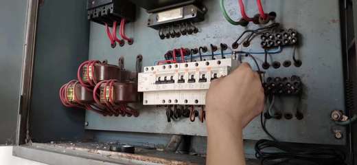 重磅！曼頓物聯網空開推動各地“智慧安全用電系統”開工建設，技術轉讓助力產業升級